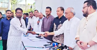 চব্বিশের গণঅভ্যুত্থানে ৭ শহিদ ও ৫ আহতের পরিবারের পাশে তারেক রহমান